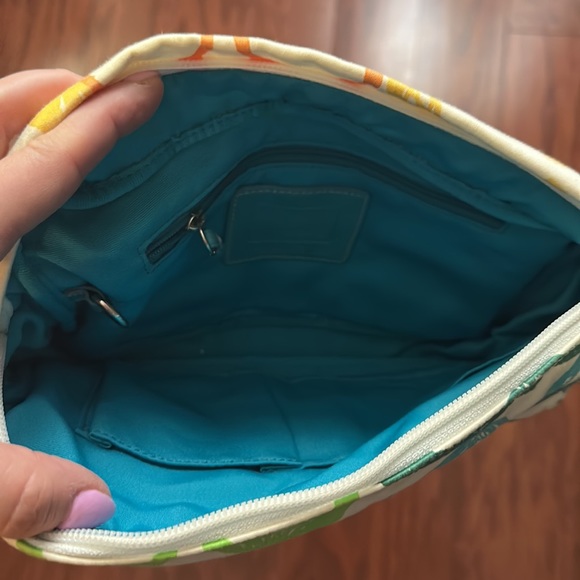 Auth Coach Rare Scribble Logo Rainbow Hampton Field Camera Crossbody Bag! - Picture 10 of 11